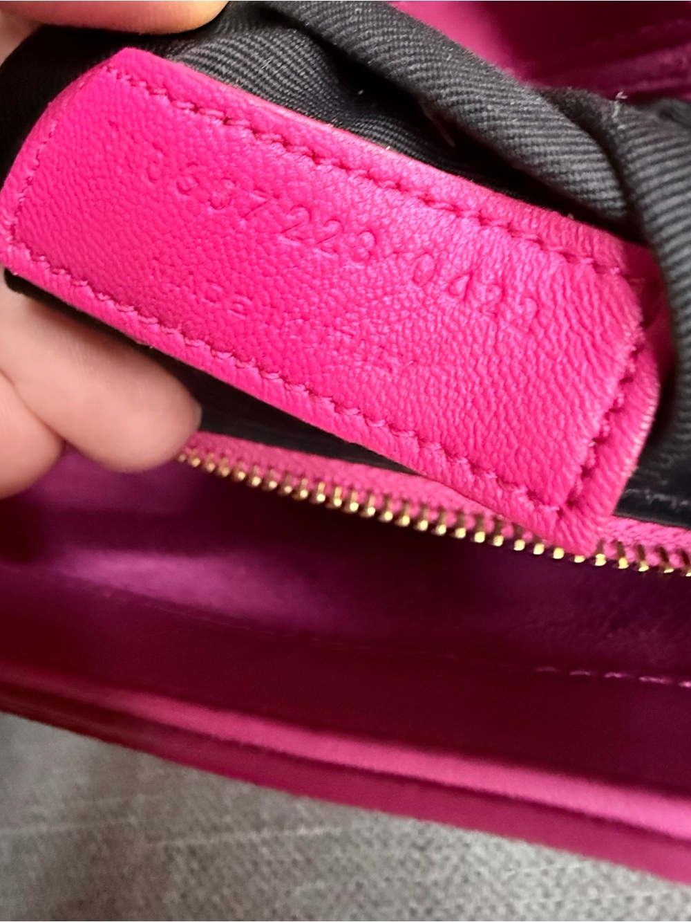 Saint Laurent Le 5 a 7 Medium smooth leather Shoulder Bag - Picture 12 of 12